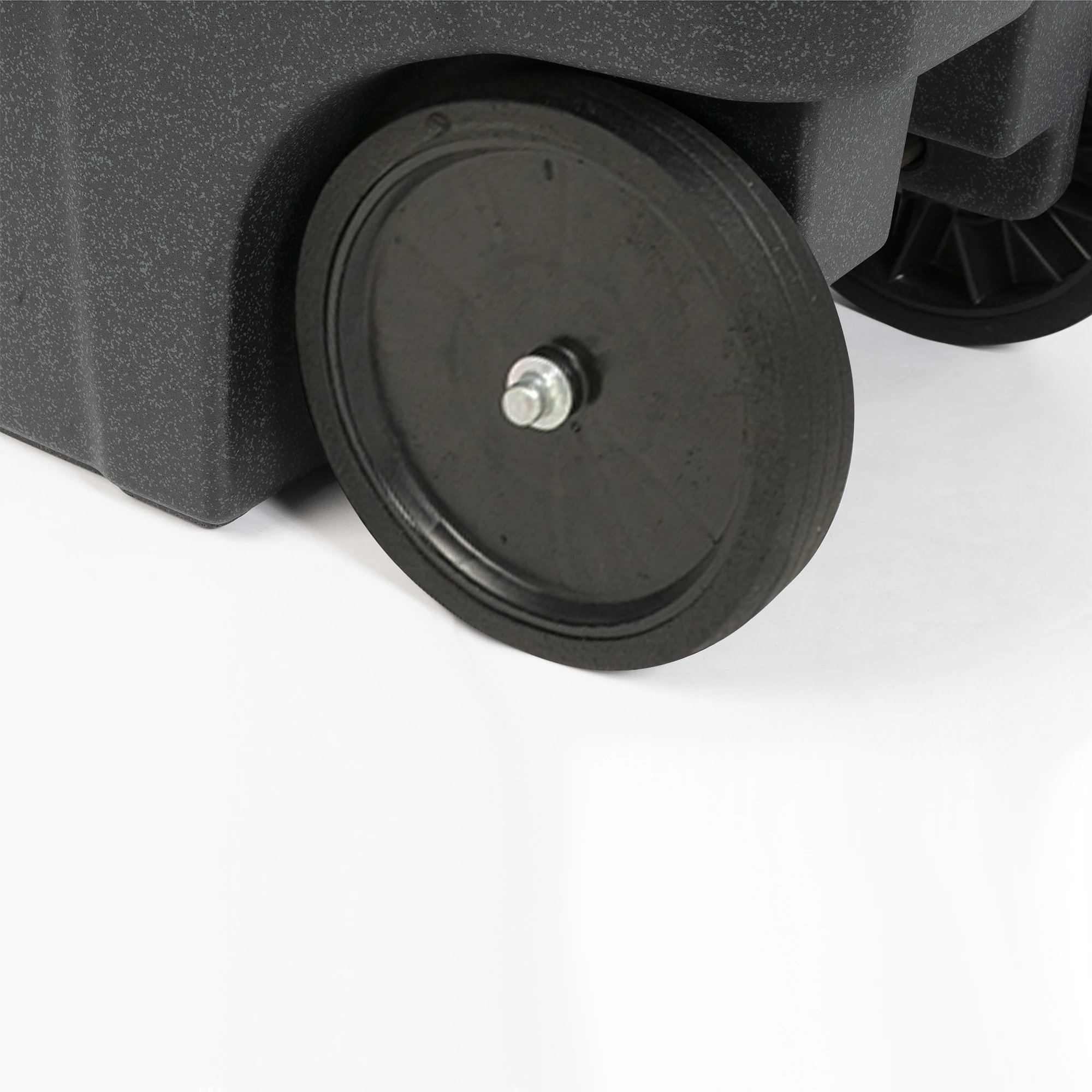 Toter® 48 Gal. Trash Can with Smooth Wheels and Lid